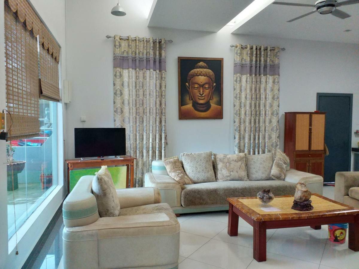 Jinjang Homestay Куала-Лумпур Экстерьер фото
